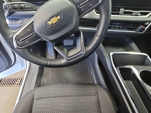 Used 2025 Chevrolet Equinox LT FWD image 15