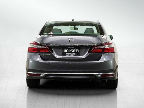 Used 2016 Honda Accord EX image 5