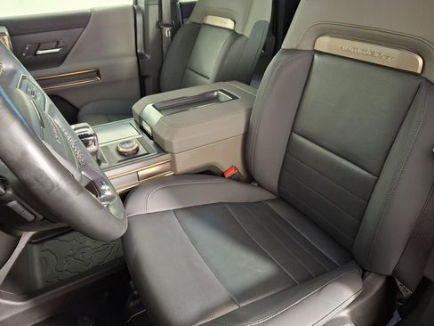 Used 2024 GMC Hummer EV 3X w/ LPO, Illumination Package image 26