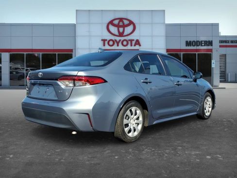 Certified 2025 Toyota Corolla LE FWD image 6