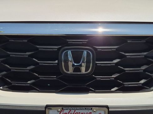 Used 2023 Honda Passport EX-L image 9