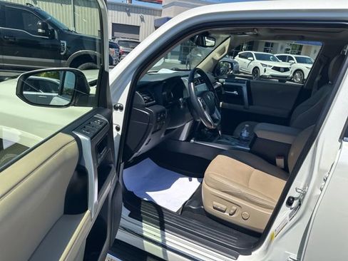 Used 2023 Toyota 4Runner Limited AWD/4WD image 15