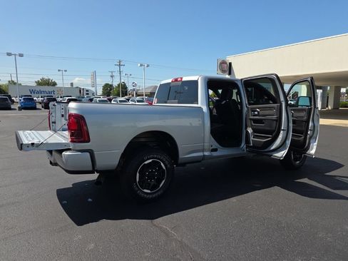 Used 2026 RAM 2500 Laramie AWD/4WD image 15
