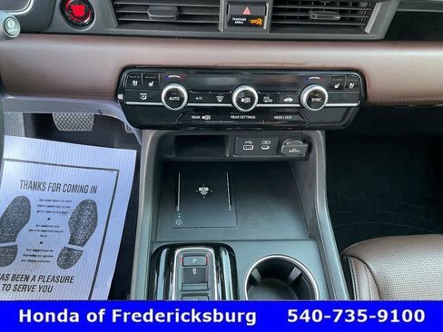 Certified 2025 Honda Pilot Elite image 40