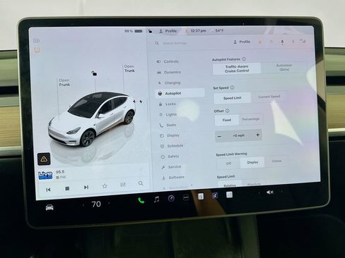 Used 2025 Tesla Model Y Long Range image 21