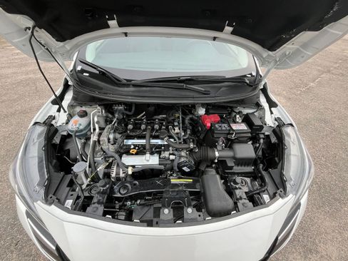 Used 2025 Nissan Versa SV image 30