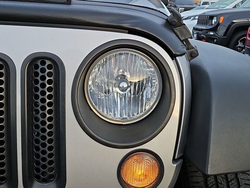 Used 2015 Jeep Wrangler Sport image 12