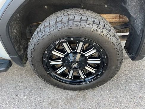 Used 2020 GMC Sierra 1500 SLT w/ SLT Premium Package AWD/4WD image 19