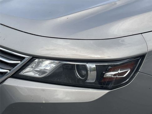 Used 2019 Chevrolet Impala LT w/ LT Convenience Package FWD image 9