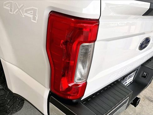 Used 2019 Ford F250 Lariat image 29