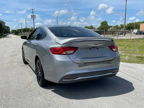 Used 2015 Chrysler 200 Limited w/ Convenience Group FWD image 9