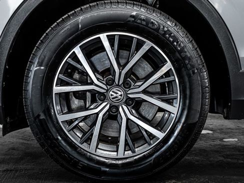 Used 2021 Volkswagen Tiguan S image 18