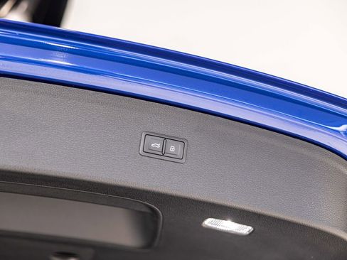 Used 2025 Audi SQ5 Premium Plus w/ Premium Plus Package image 18