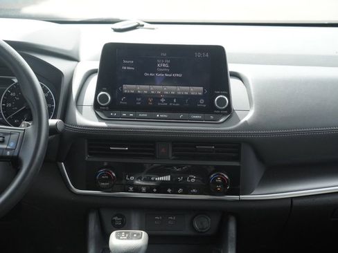 Certified 2024 Nissan Rogue SV image 19