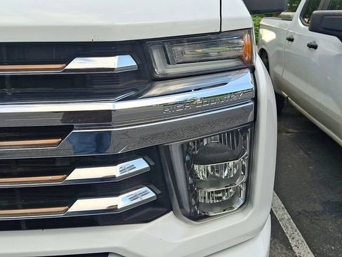 Used 2022 Chevrolet Silverado 3500 High Country w/ Z71 Off-Road Package AWD/4WD image 10
