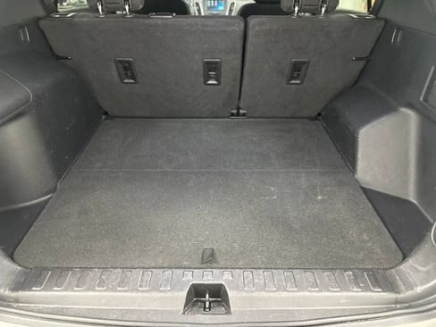 Used 2018 Chevrolet Equinox LT FWD image 14