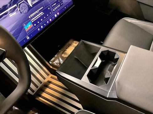 Used 2024 Tesla Cybertruck Cyberbeast image 17