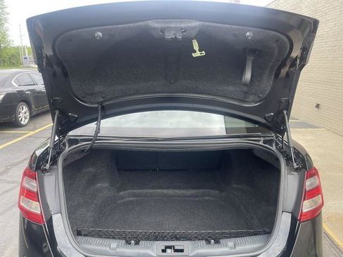 Used 2015 Ford Taurus Limited w/ Equipment Group 301A AWD/4WD image 14