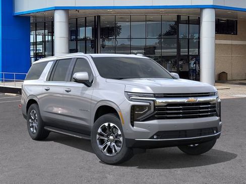 New 2026 Chevrolet Suburban LT w/ Comfort Package RWD image 7