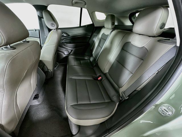Used 2025 Chevrolet Trax ACTIV w/ Driver Confidence Package FWD image 30