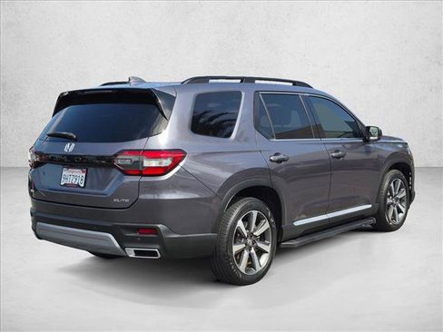 Used 2023 Honda Pilot Elite image 5