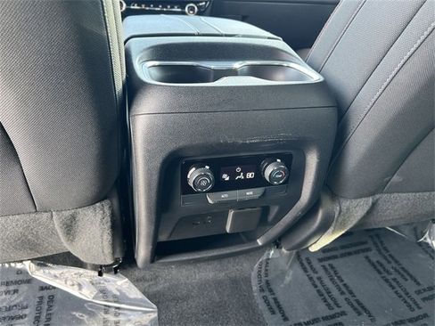 Certified 2024 Chevrolet Traverse Z71 image 20