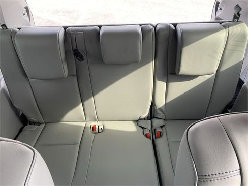 Used 2019 Toyota Highlander XLE image 34