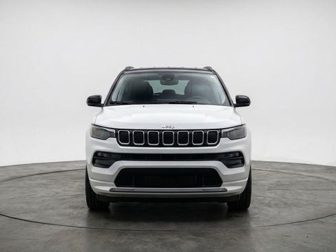 Used 2025 Jeep Compass Limited image 2