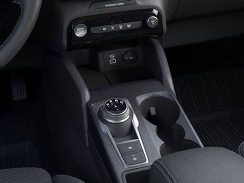 New 2025 Ford Escape SE w/ Class II Trailer Tow Package image 35