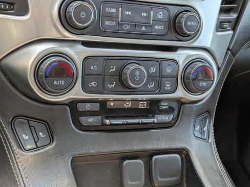 Used 2020 Chevrolet Tahoe LT image 32