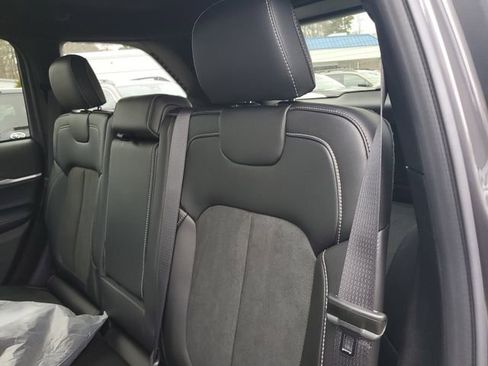 New 2026 Jeep Grand Cherokee Altitude image 14