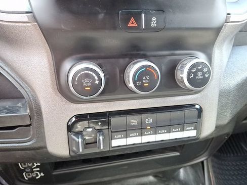 Used 2022 RAM 5500 Tradesman w/ Chrome Appearance Group AWD/4WD image 11