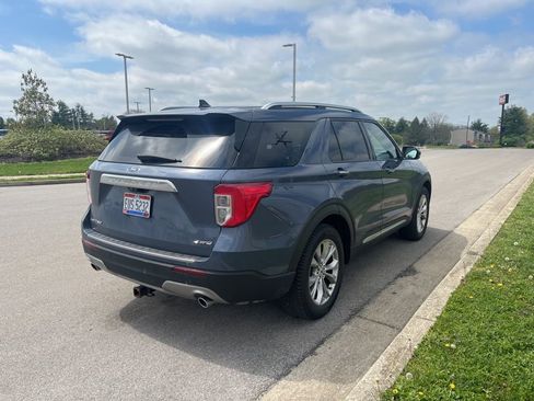 Used 2021 Ford Explorer Limited w/ Equipment Group 301A AWD/4WD image 3