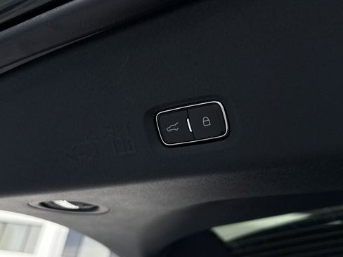 New 2026 Lincoln Navigator Reserve AWD/4WD image 18