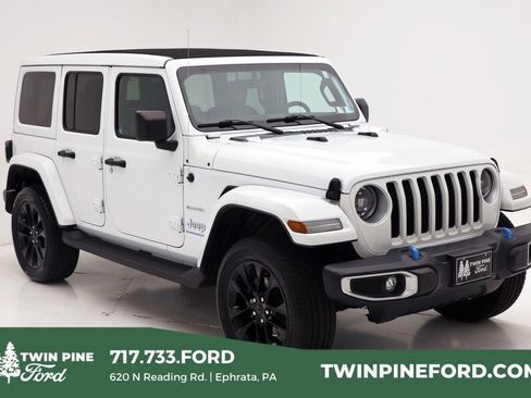Used 2023 Jeep Wrangler Unlimited Sahara AWD/4WD image 1