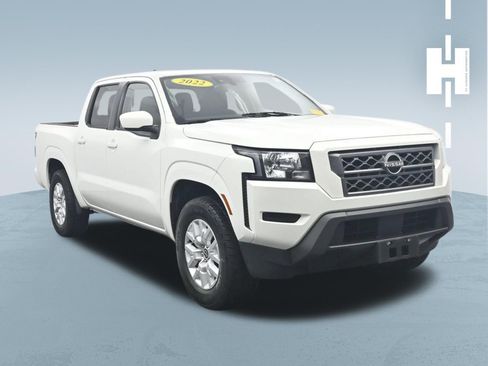 Used 2022 Nissan Frontier SV RWD image 3