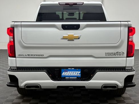 Used 2023 Chevrolet Silverado 1500 High Country AWD/4WD image 10