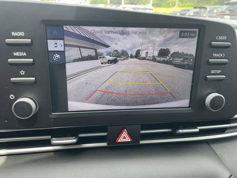 Used 2024 Hyundai Elantra SE FWD image 25