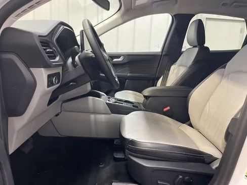 Used 2025 Ford Escape SE w/ PHEV Premium Package FWD image 10