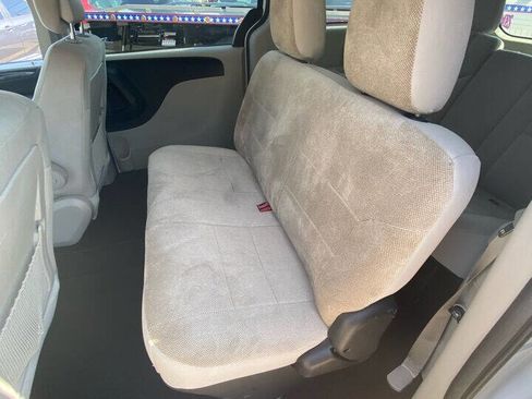 Used 2017 Dodge Grand Caravan SE image 15