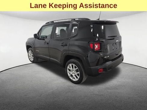 Used 2023 Jeep Renegade Latitude w/ Sun/Sound Group AWD/4WD image 8