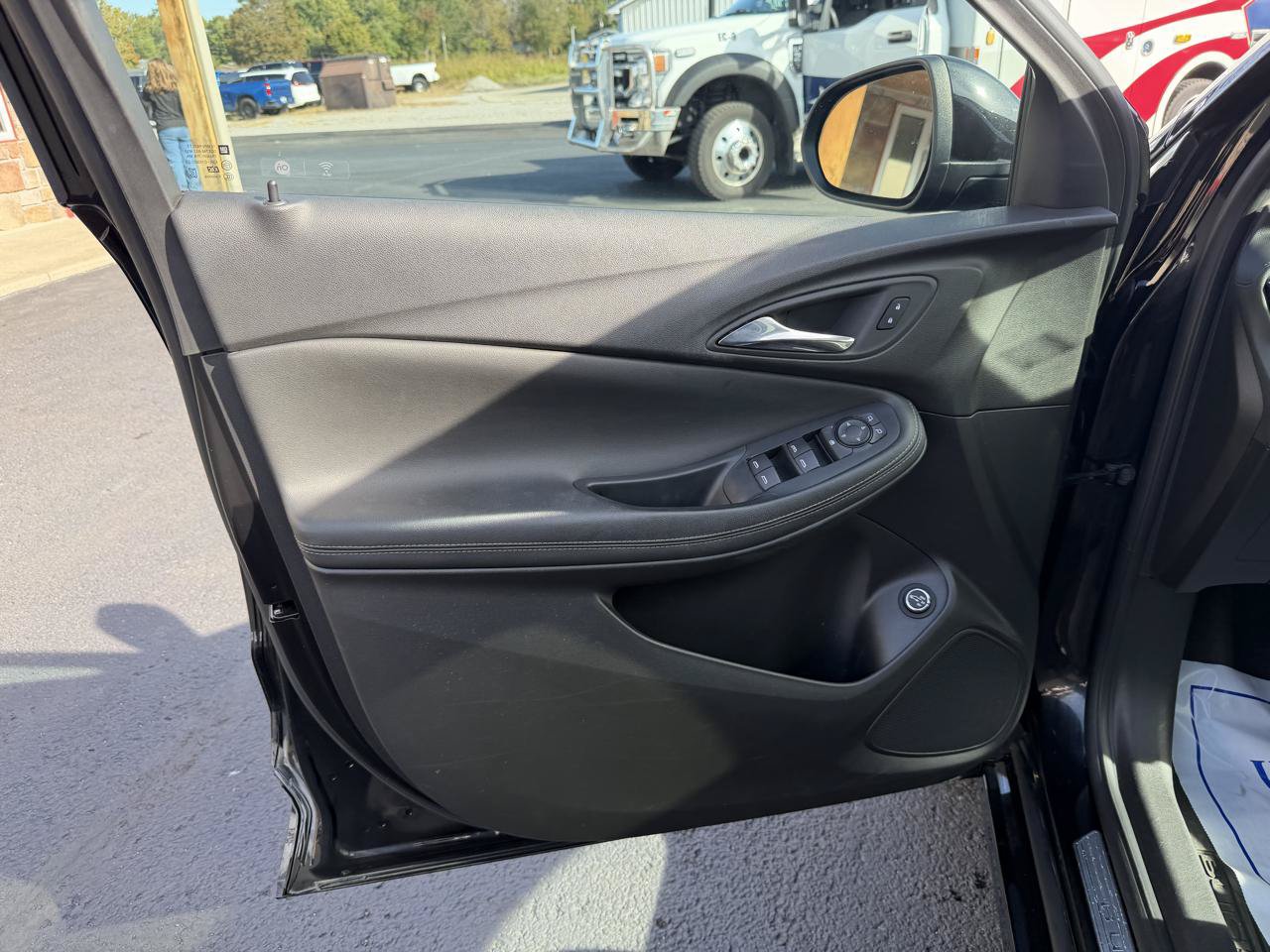 Used 2023 Buick Encore GX Select w/ Experience Buick Package FWD image 13