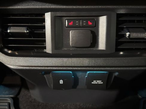 Used 2022 Ford F150 Platinum w/ FX4 Off-Road Package image 13