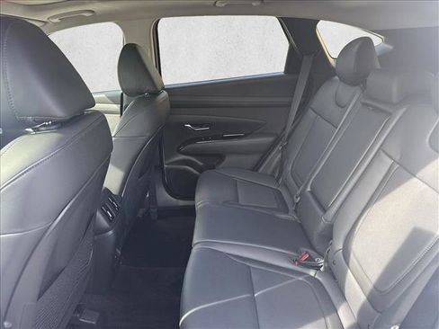 Certified 2025 Hyundai Tucson Limited AWD/4WD image 16