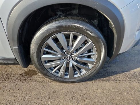 Used 2024 Nissan Pathfinder SL w/ SL Premium Package image 12