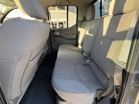 Used 2020 Nissan Frontier SV w/ Midnight Edition Floor Mats image 20