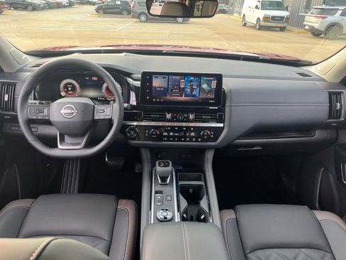 New 2026 Nissan Pathfinder Platinum w/ Cargo Package AWD/4WD image 12