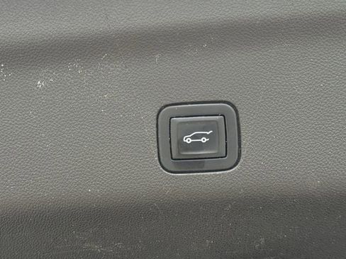 Used 2022 Chevrolet Tahoe RST w/ Luxury Package image 39