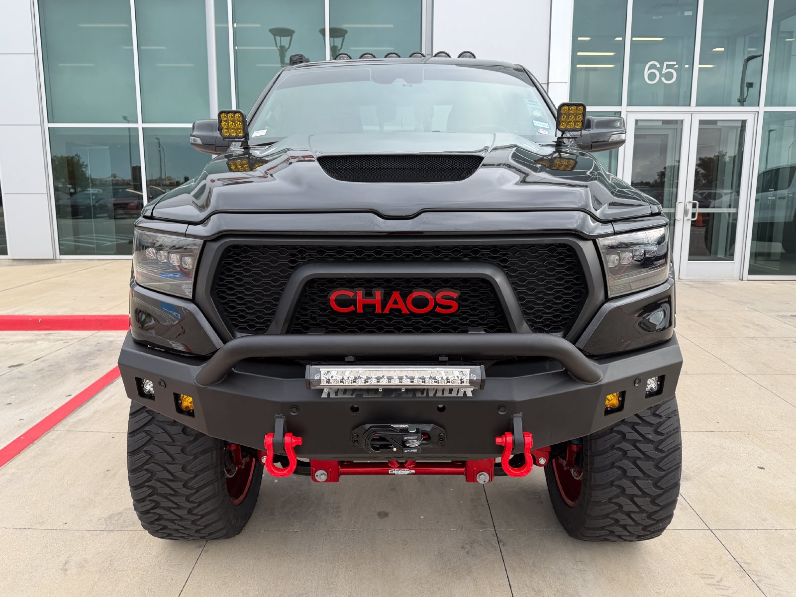 Used 2024 RAM 1500 Laramie AWD/4WD image 2
