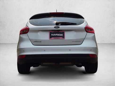 Used 2017 Ford Focus Titanium FWD image 7